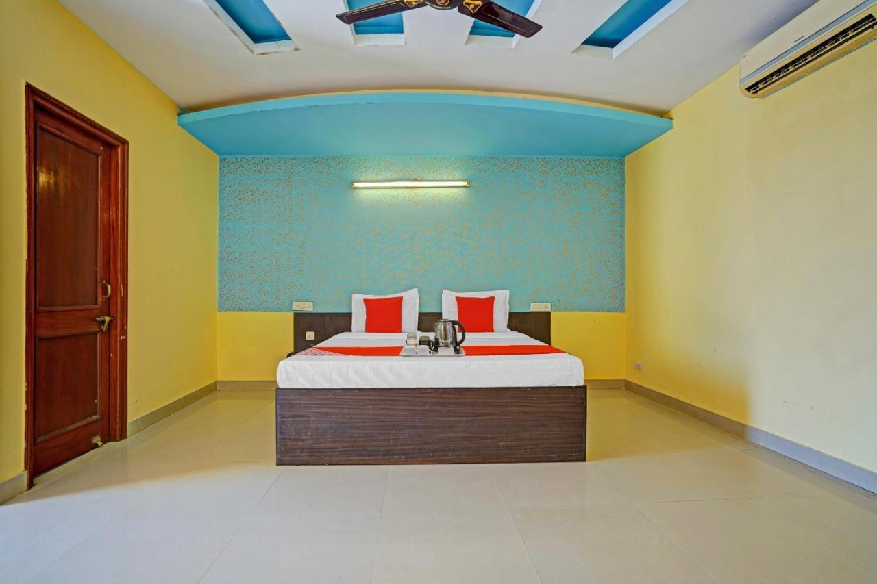Oyo 87701 Lucky Farm Hotel Shahpur  Bagian luar foto