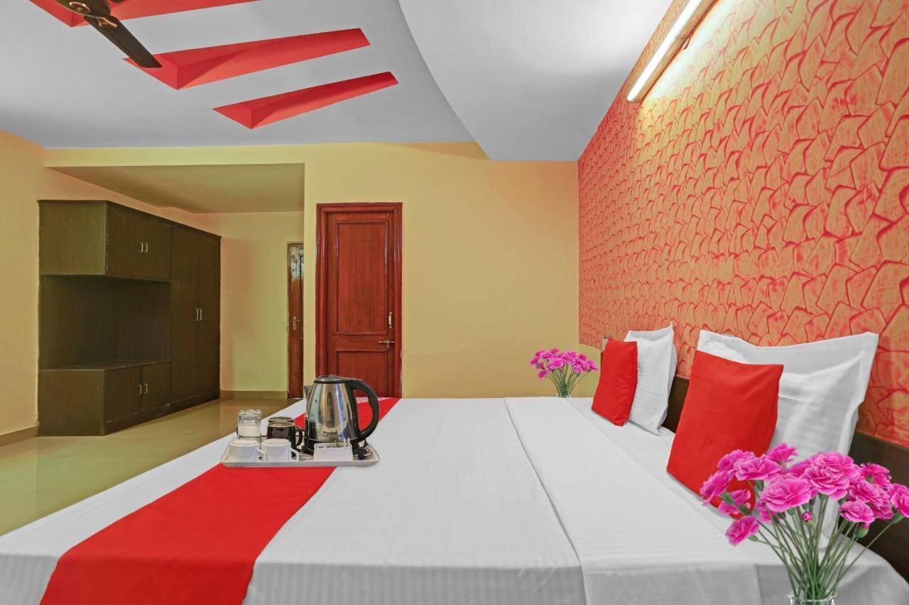 Oyo 87701 Lucky Farm Hotel Shahpur  Bagian luar foto