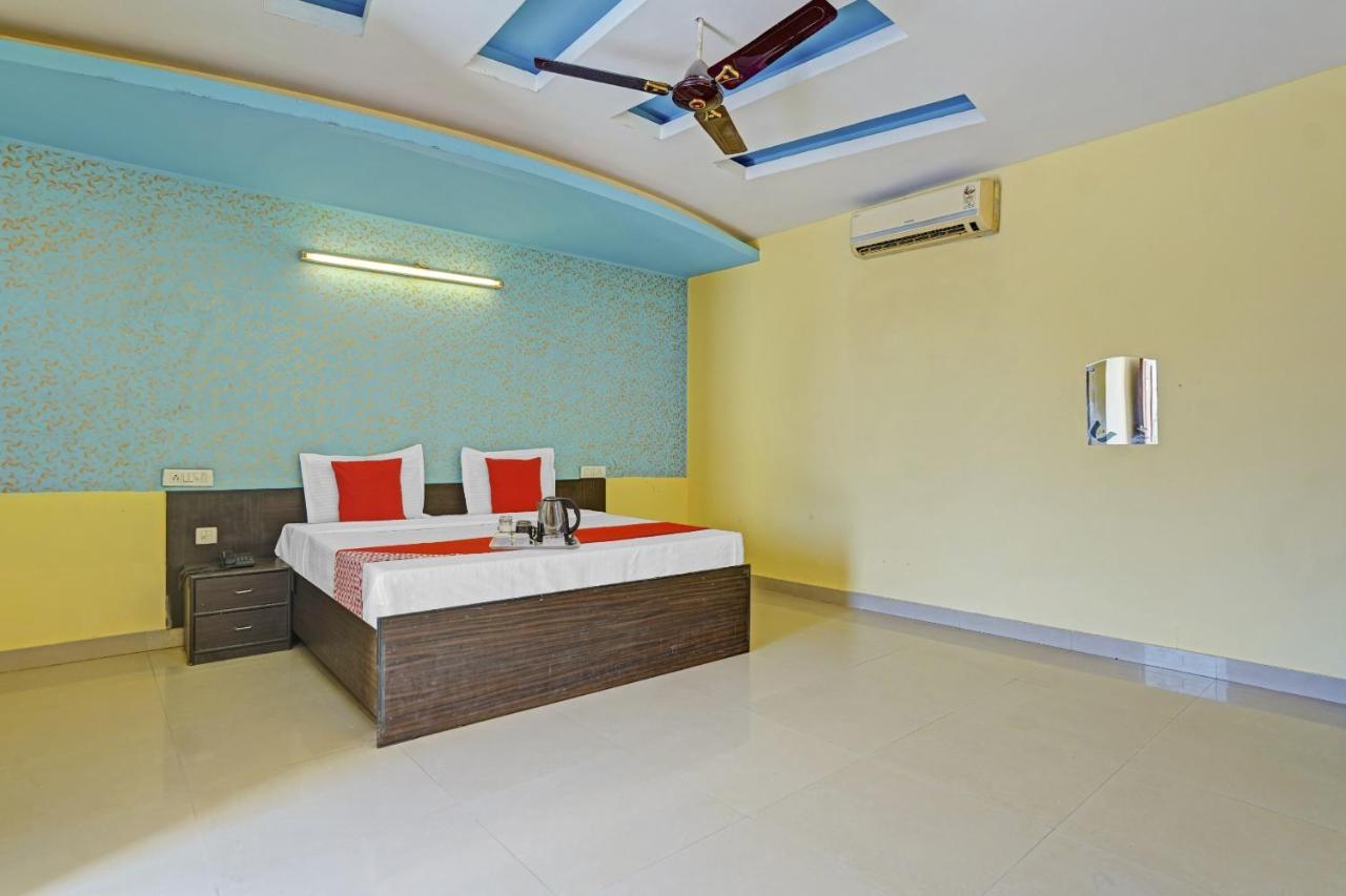 Oyo 87701 Lucky Farm Hotel Shahpur  Bagian luar foto