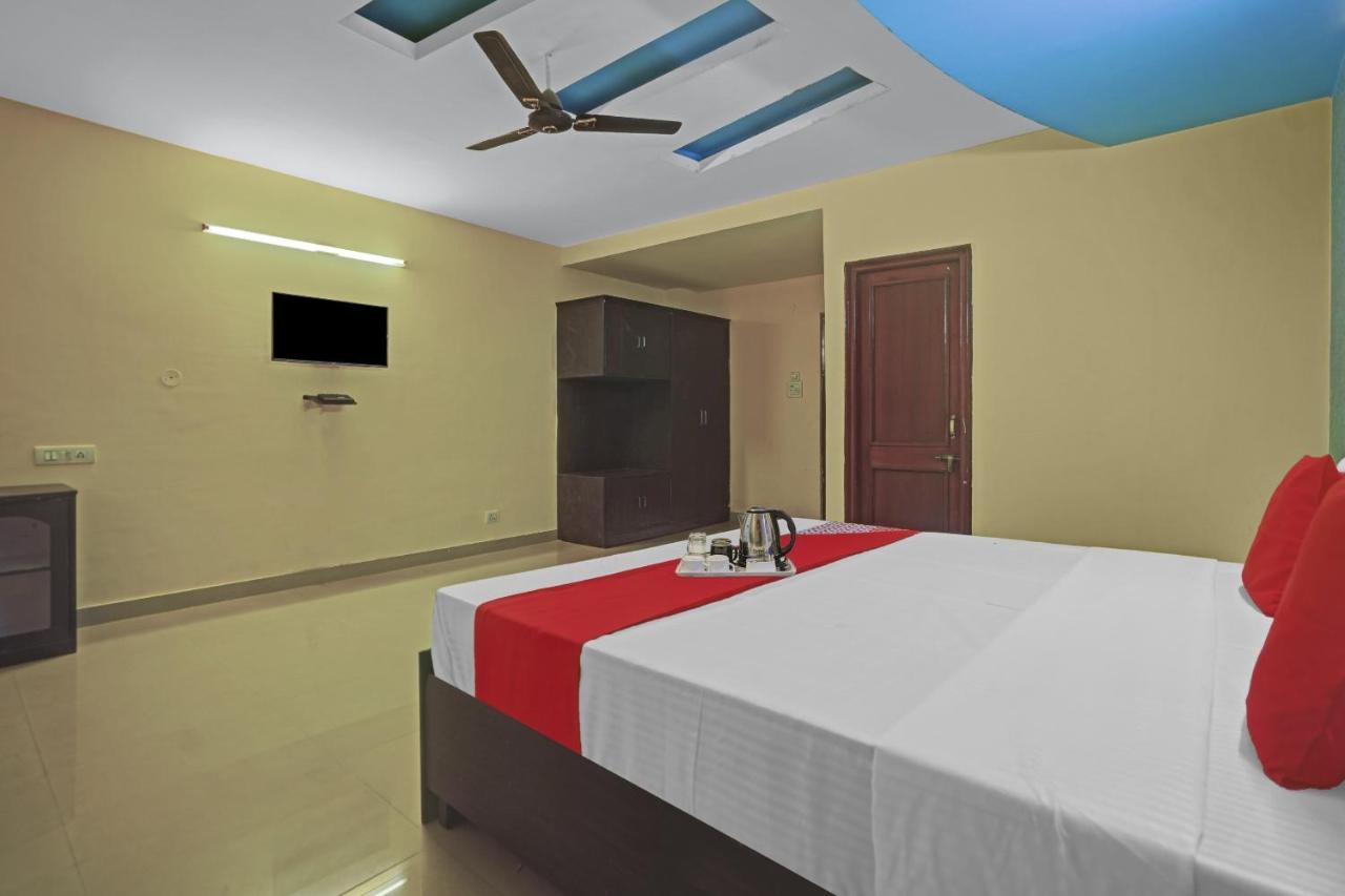 Oyo 87701 Lucky Farm Hotel Shahpur  Bagian luar foto